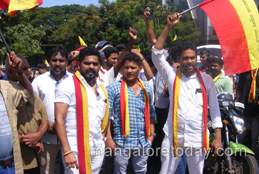 : Rakshana Vedike stages protest 1